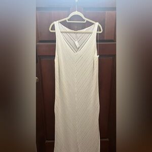 Elegant Cream Women's Dress